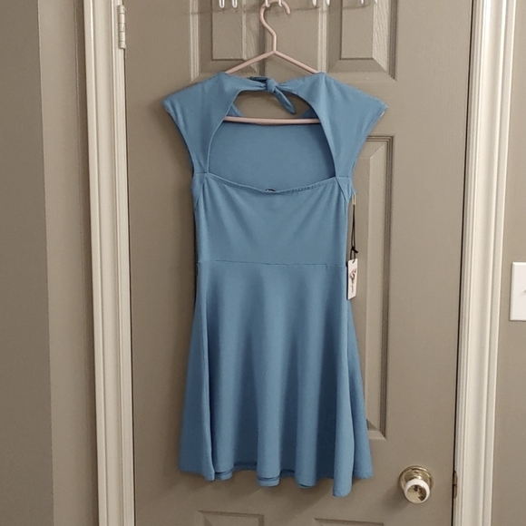 NWT ARITZIA TALULA PALMETTO DRESS MARINA SIZE SMALL - Picture 2 of 12